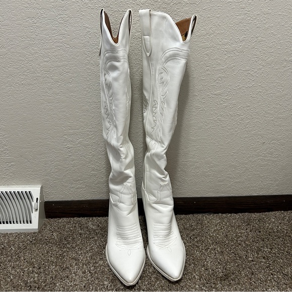 Women’s white western cowgirl knee high boots - Picture 4 of 13